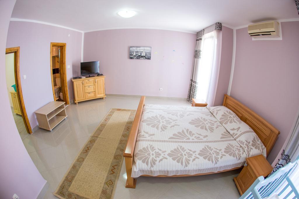The Turtles Garden Villa Bečići Ngoại thất bức ảnh